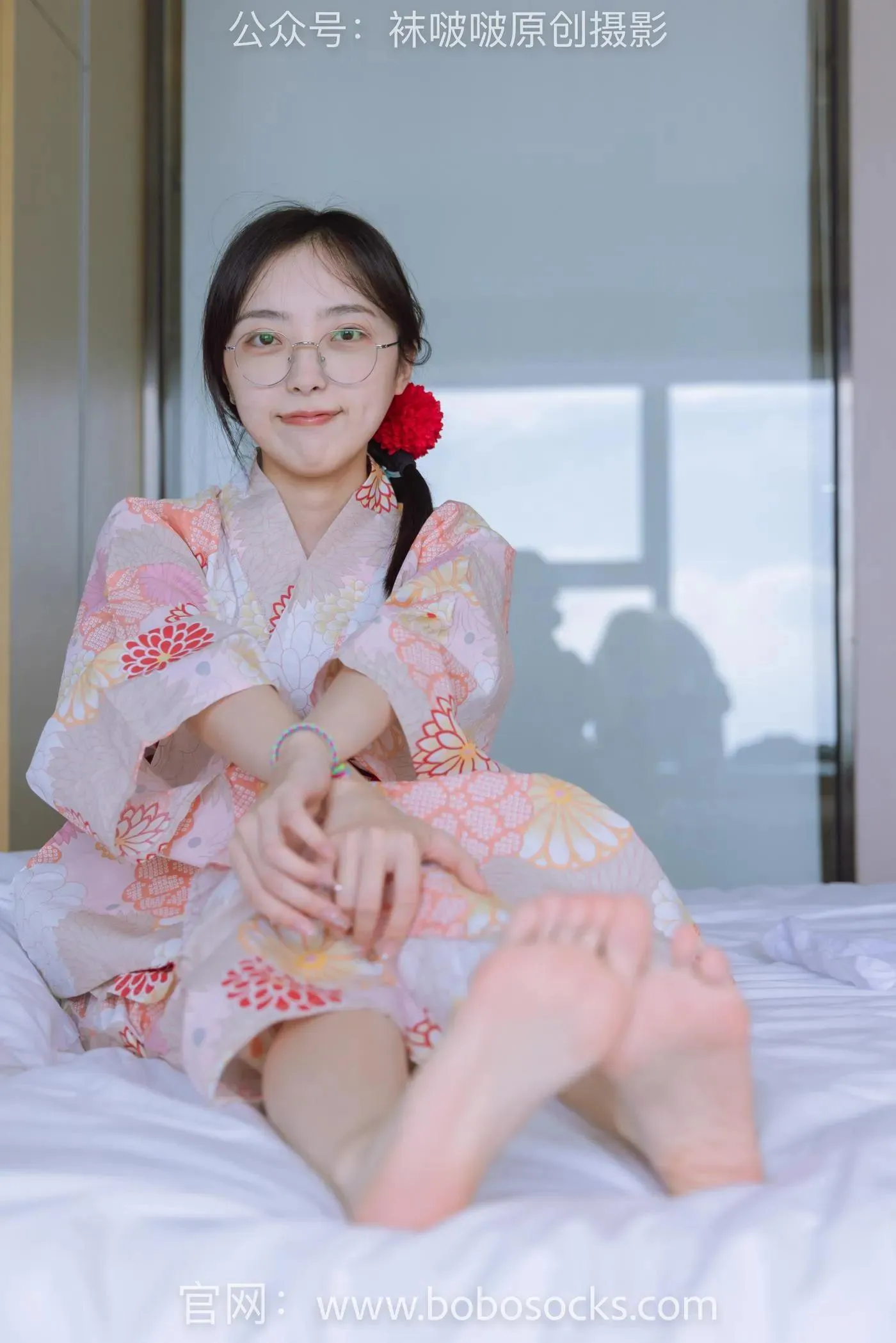 [BoBoSocks袜啵啵]NO.137 稚予-木屐、分指白棉袜、裸足、和风浴衣 [170P]插图2